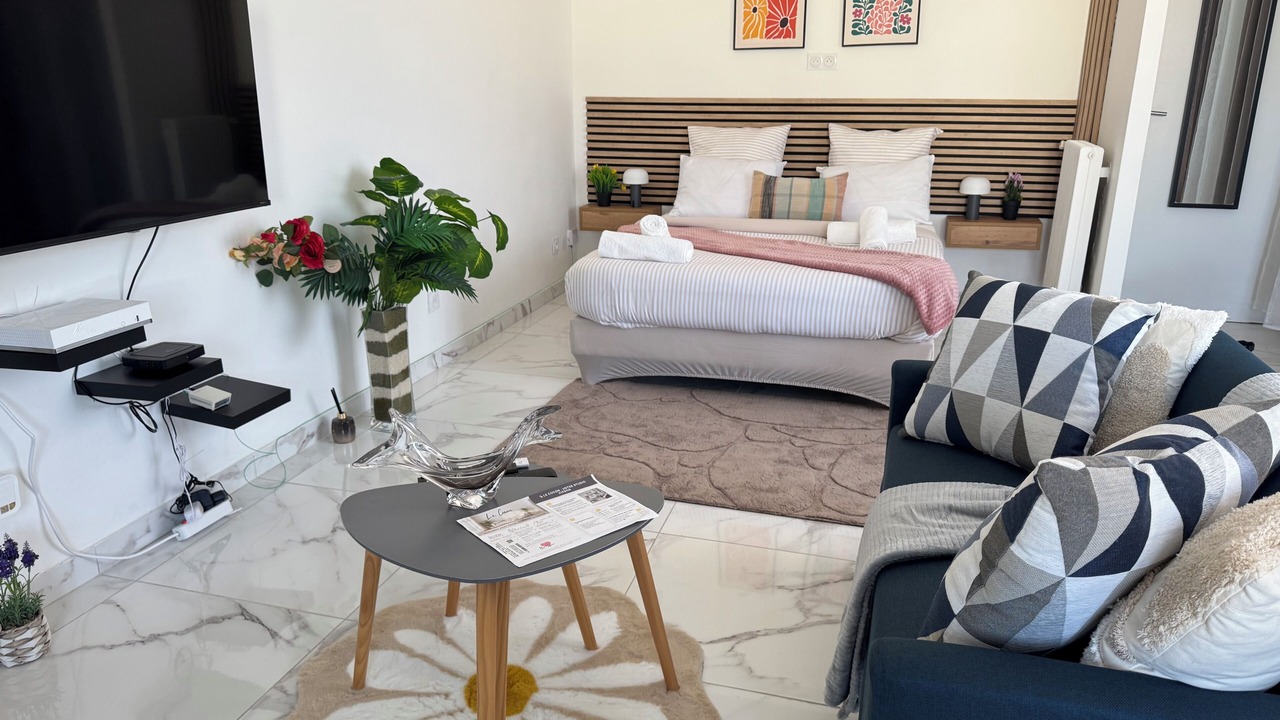 Photo of Bedroom in Troyes