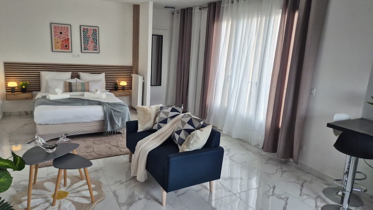 Photo of Bedroom in Troyes