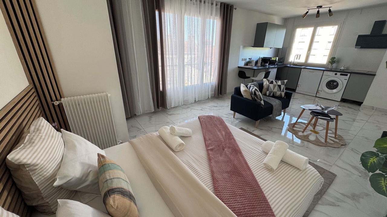 Photo of Bedroom in Troyes