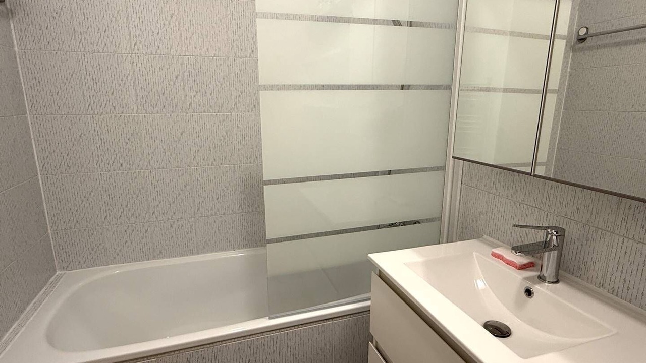Photo of Bathroom in Matignon