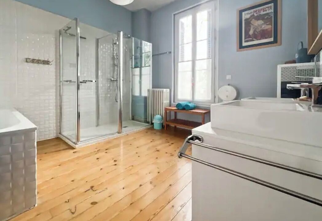Photo of Bathroom in Lormont