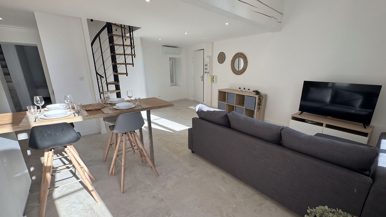 Photo of Livingroom in Faubourg