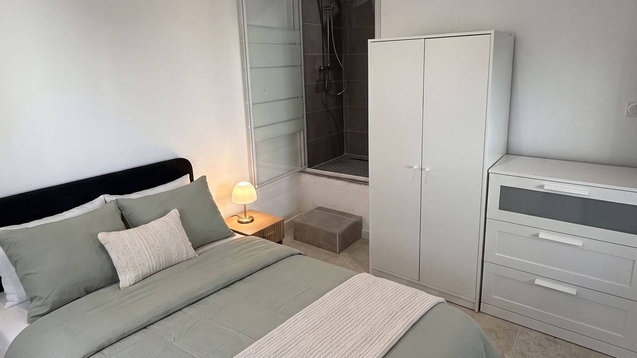 Photo of Bedroom in Faubourg