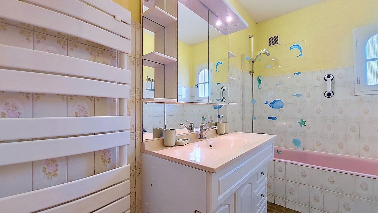 Photo of Bathroom in Planguenoual