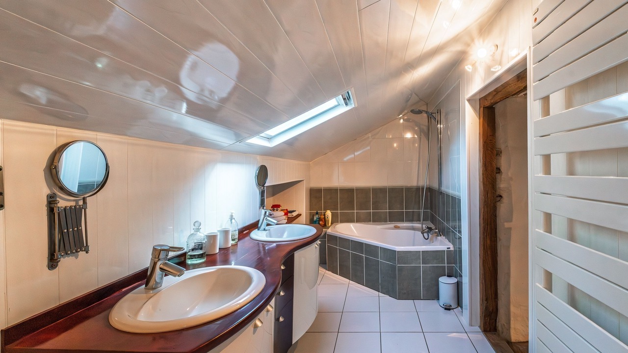 Photo of Bathroom in Plouer-sur-Rance