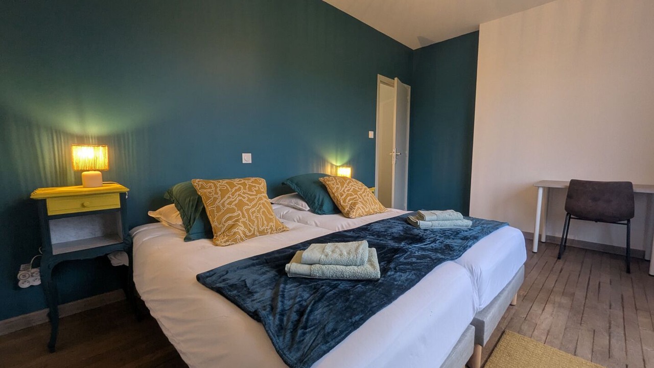 Photo of Bedroom in Sarrey