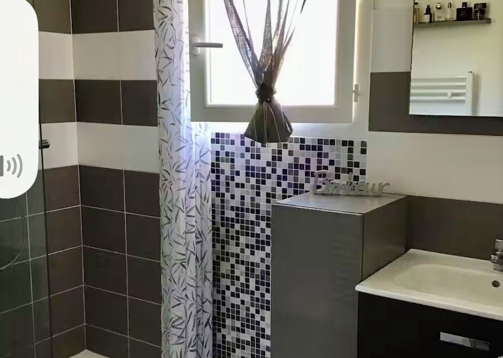 Photo of Bathroom in Ollioules