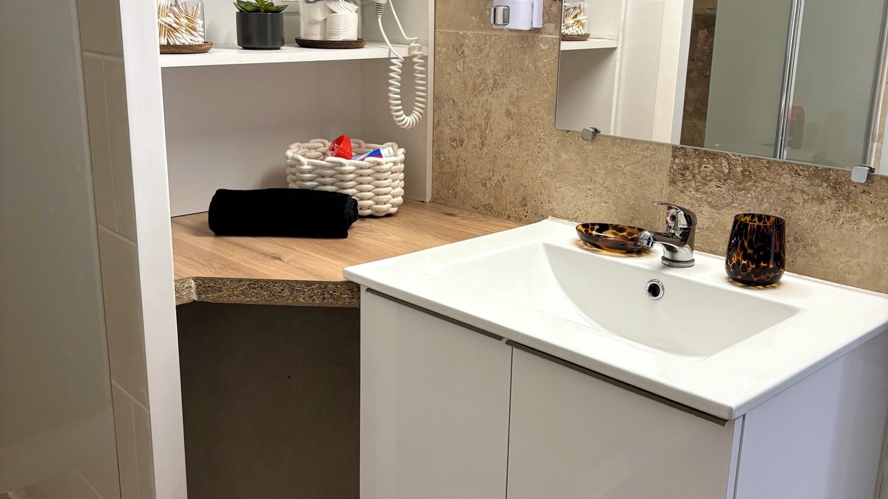 Photo of Bathroom in Faubourg