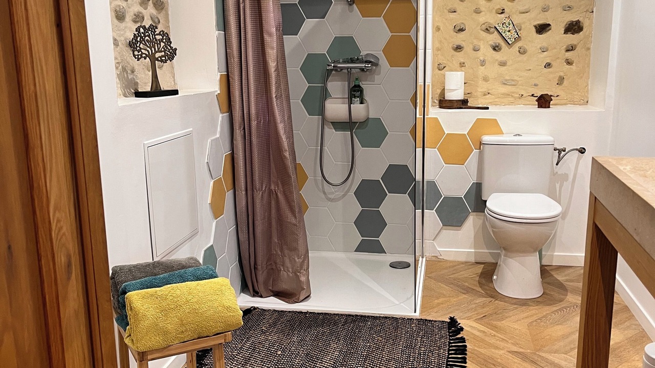 Photo of Bathroom in Monsegur (Pyrenees)