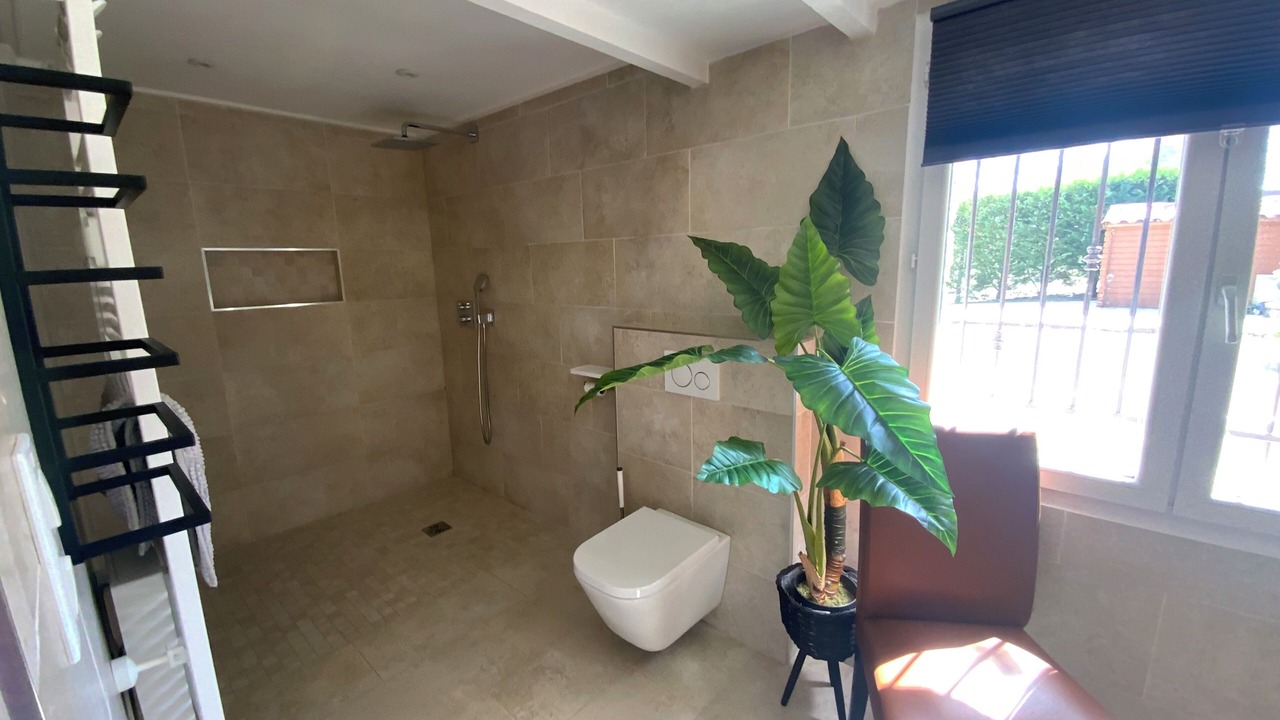 Photo of Bathroom in Ampus