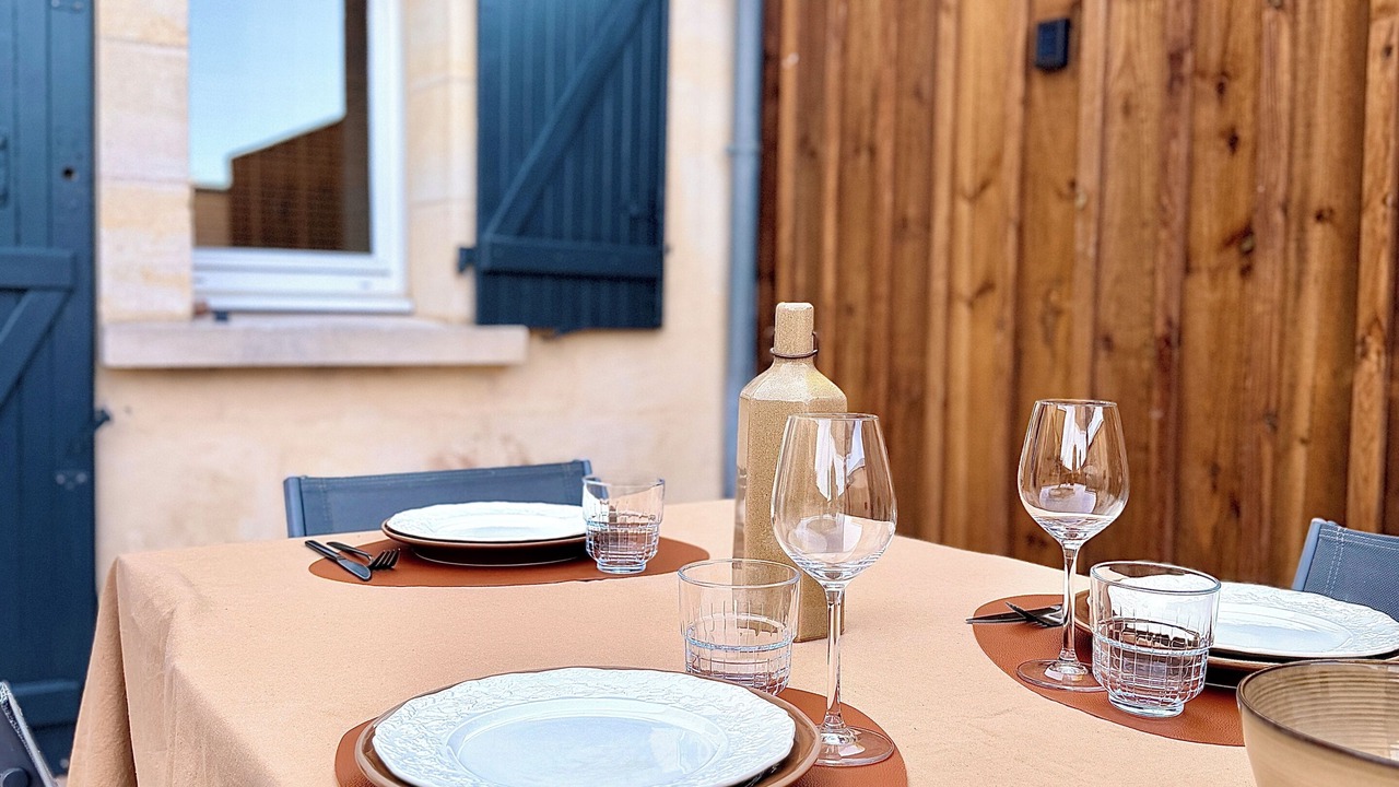 Photo of Outdoor in Ambares-et-Lagrave