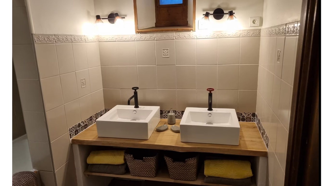 Photo of Bathroom in Lezardrieux