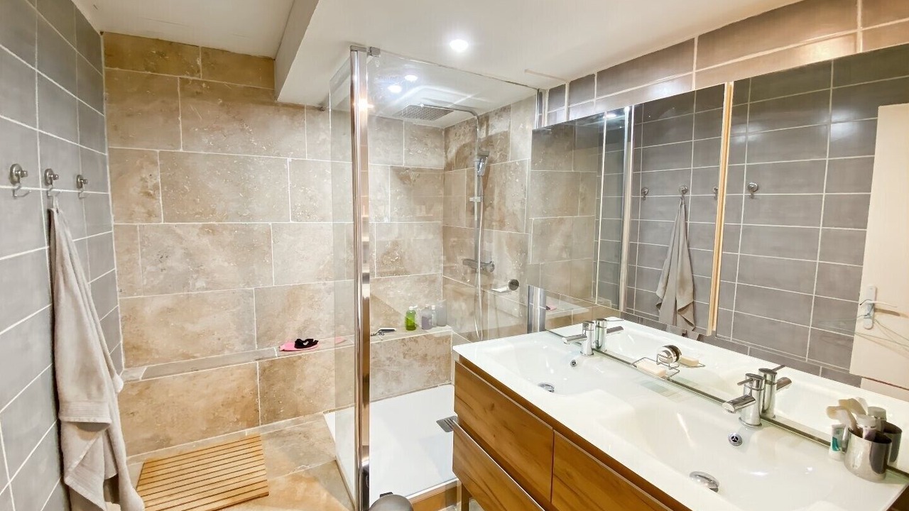 Photo of Bathroom in Faubourg