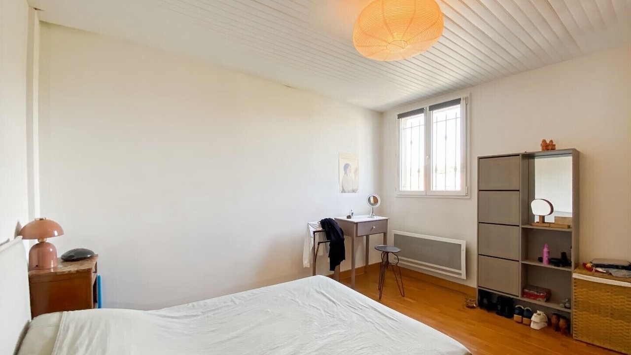 Photo of Bedroom in Faubourg