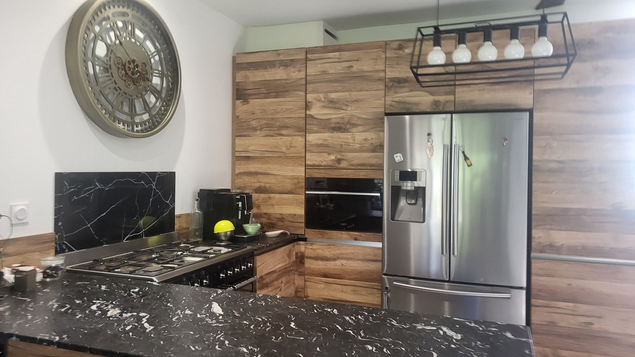 Photo of Kitchen in Louvie Juzon