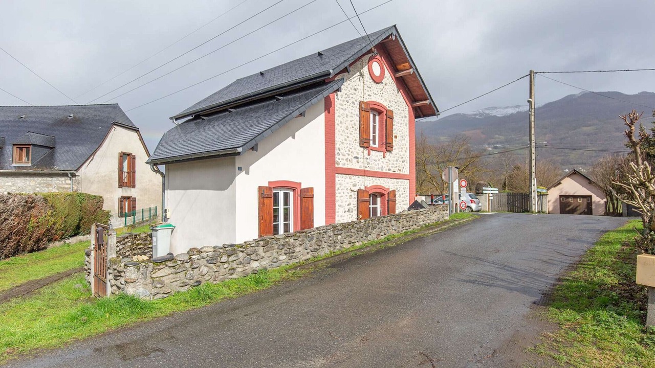 Photo of Outdoor in Adast