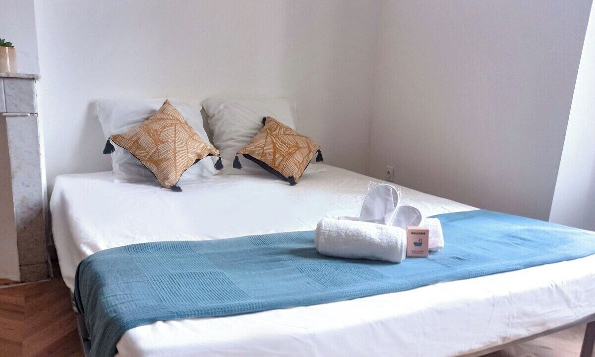 Photo of Bedroom in Hyeres City Centre