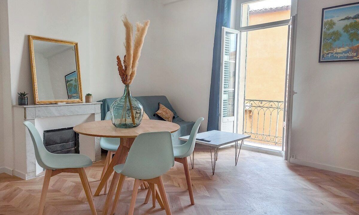 Photo of Livingroom in Hyeres City Centre