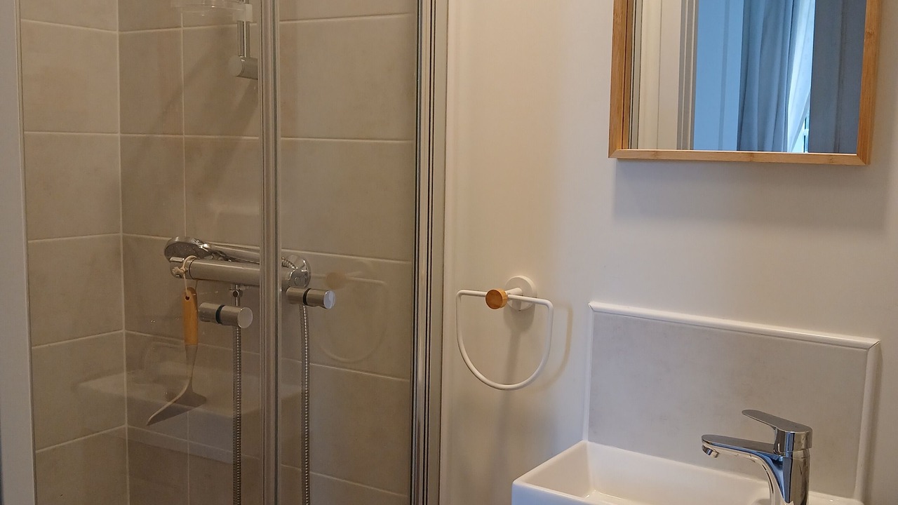 Photo of Bathroom in Lanrodec