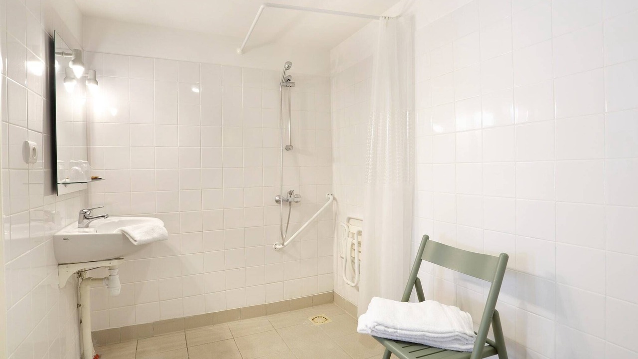 Photo of Bathroom in Merville