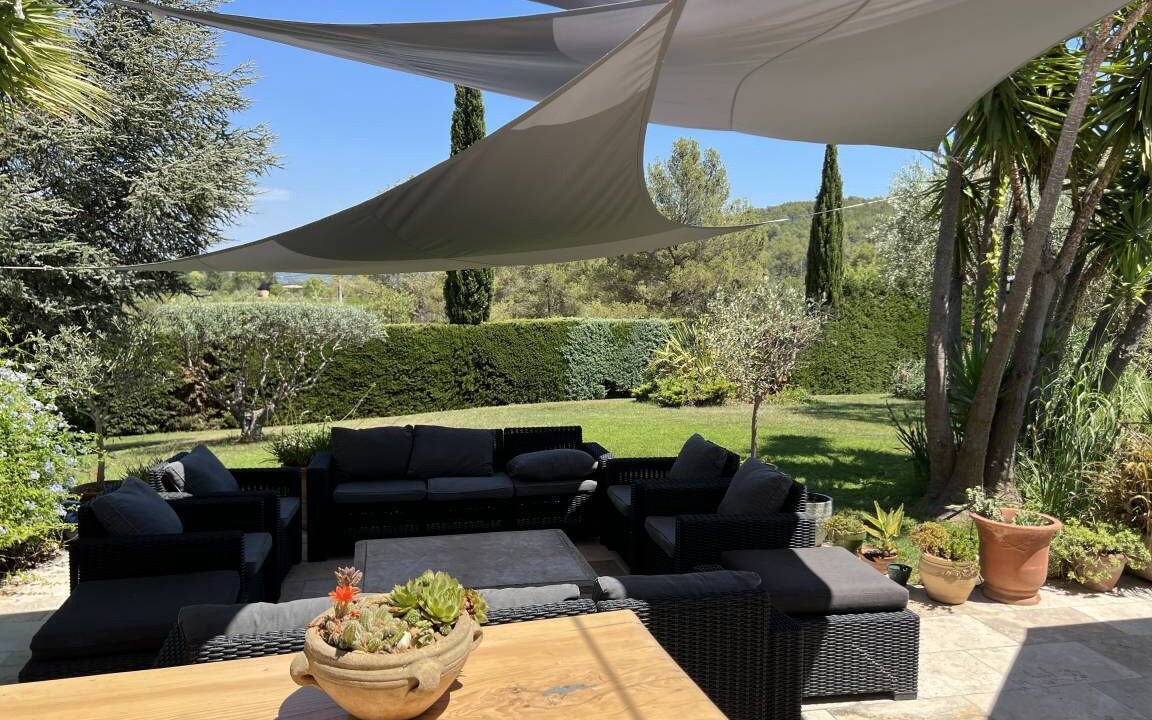 Photo of Outdoor in Cuers