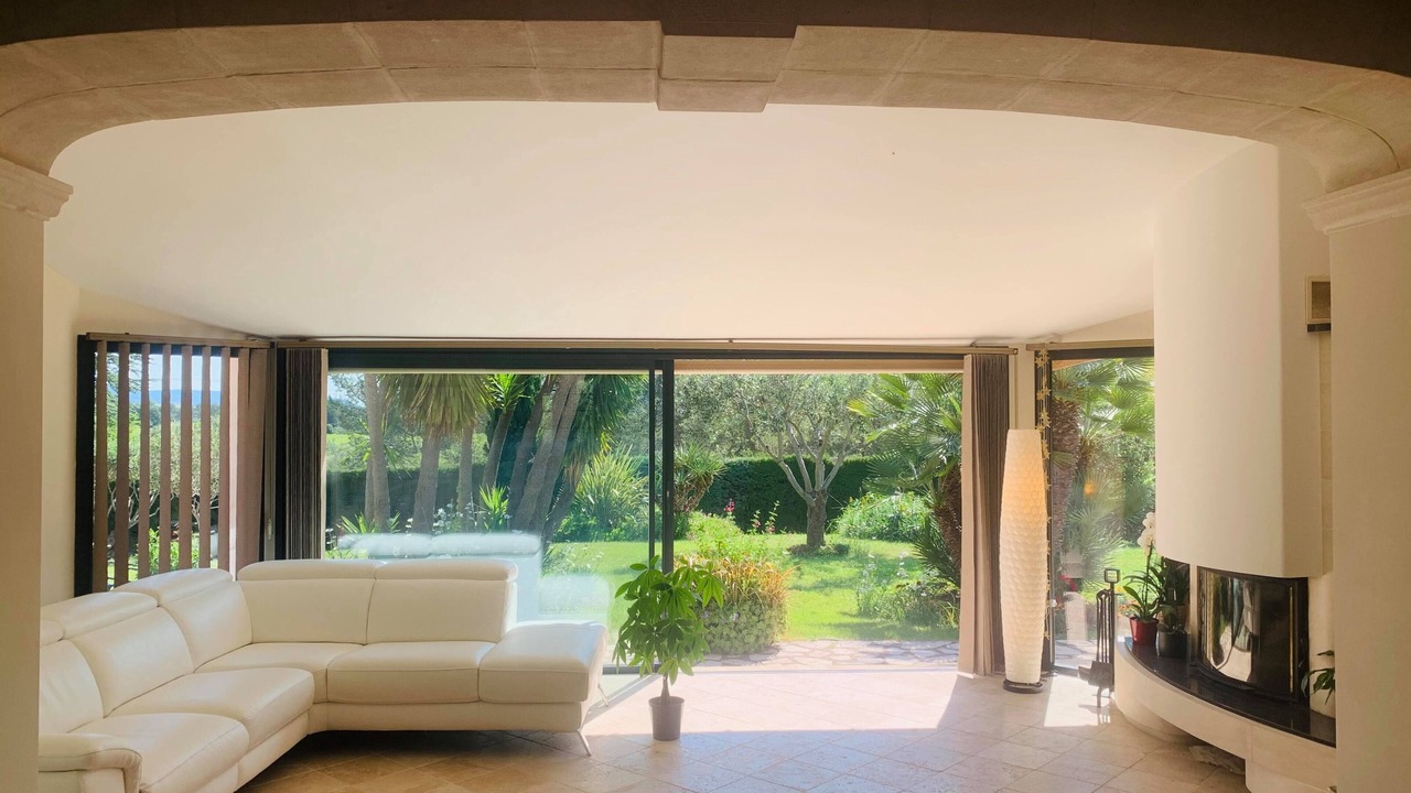 Photo of Livingroom in Cuers