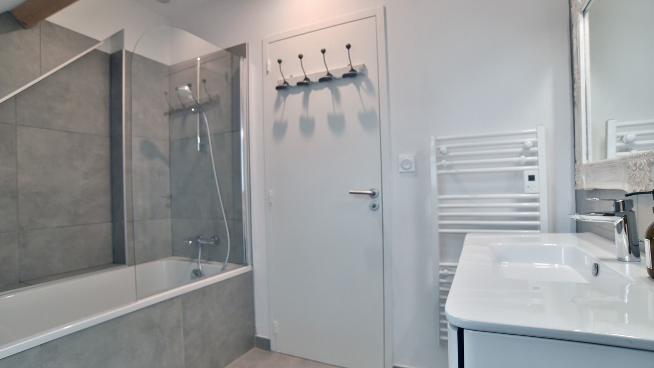 Photo of Bathroom in Beaussais-sur-Mer