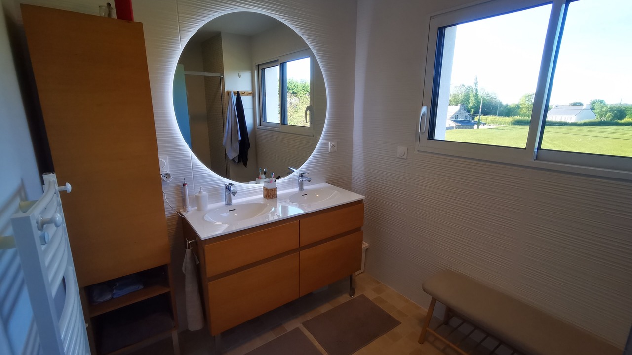 Photo of Bathroom in Saint-Lormel