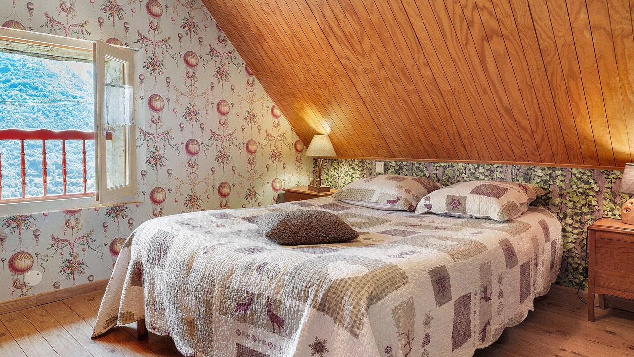 Photo of Bedroom in Viscos