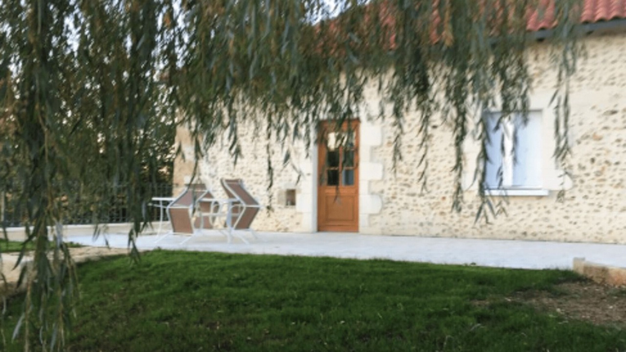 Photo of Patio Balcony in Notre-Dame-de-Sanilhac
