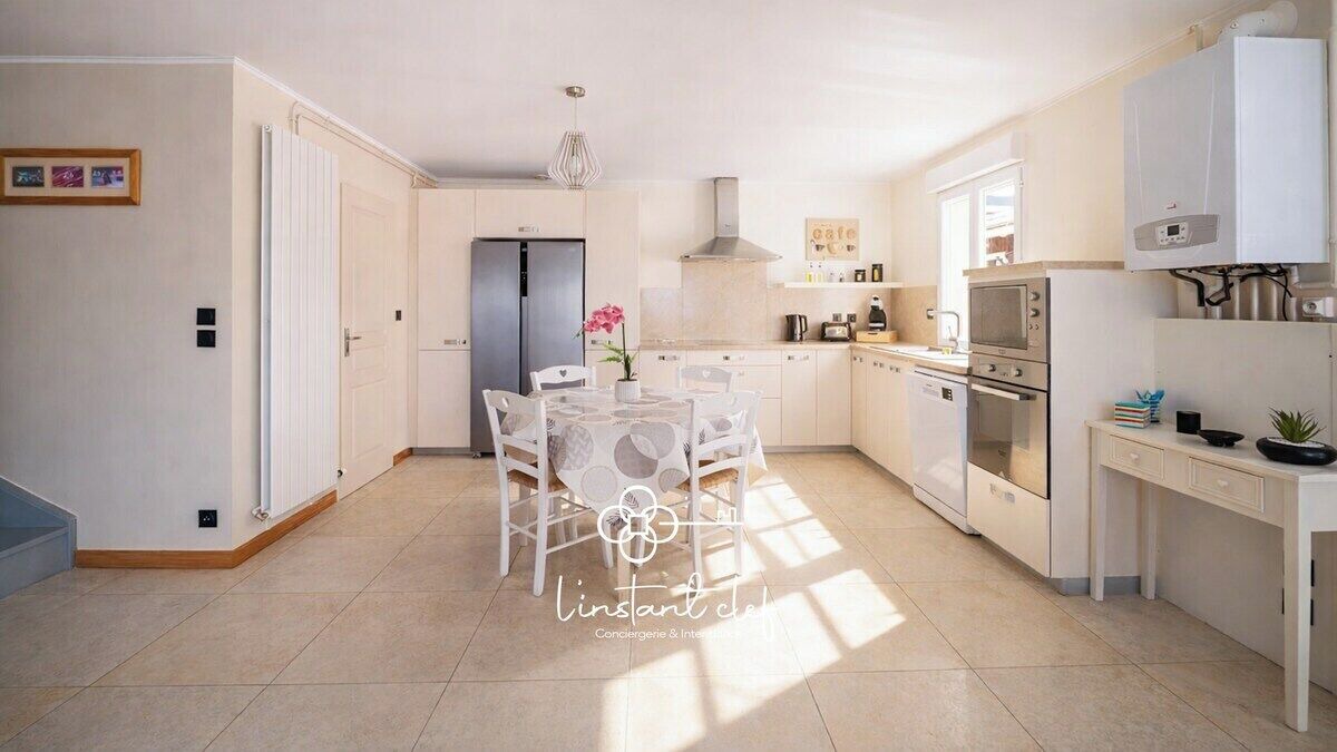 Photo of Kitchen in Le Mans