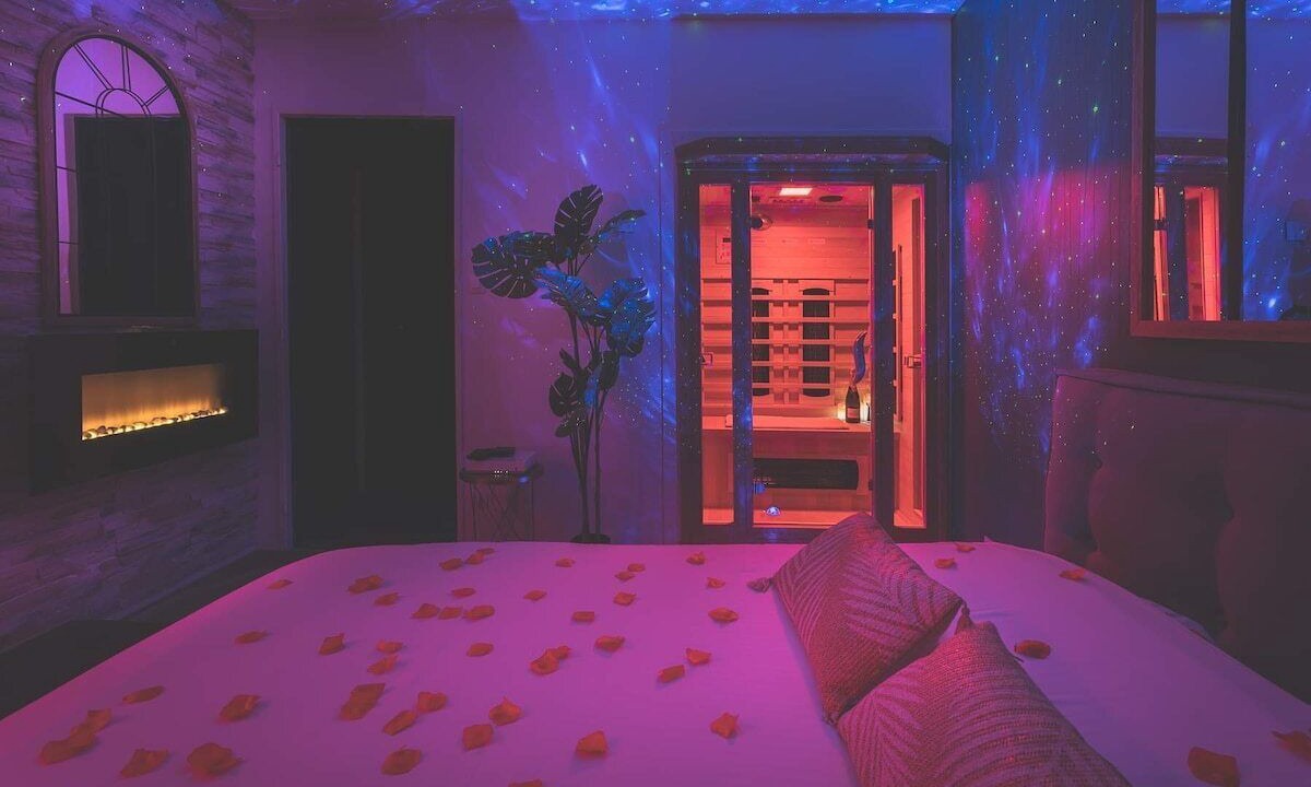 Photo of Bedroom in Republique