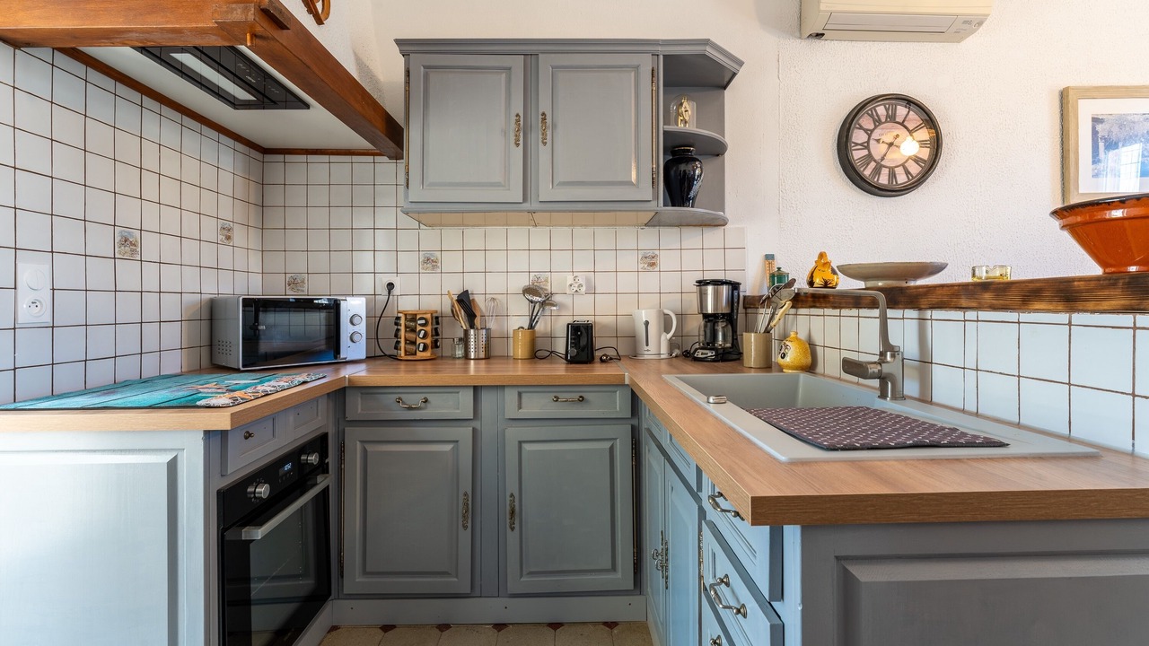 Photo of Kitchen in Saint-Laurent-La-Vernede