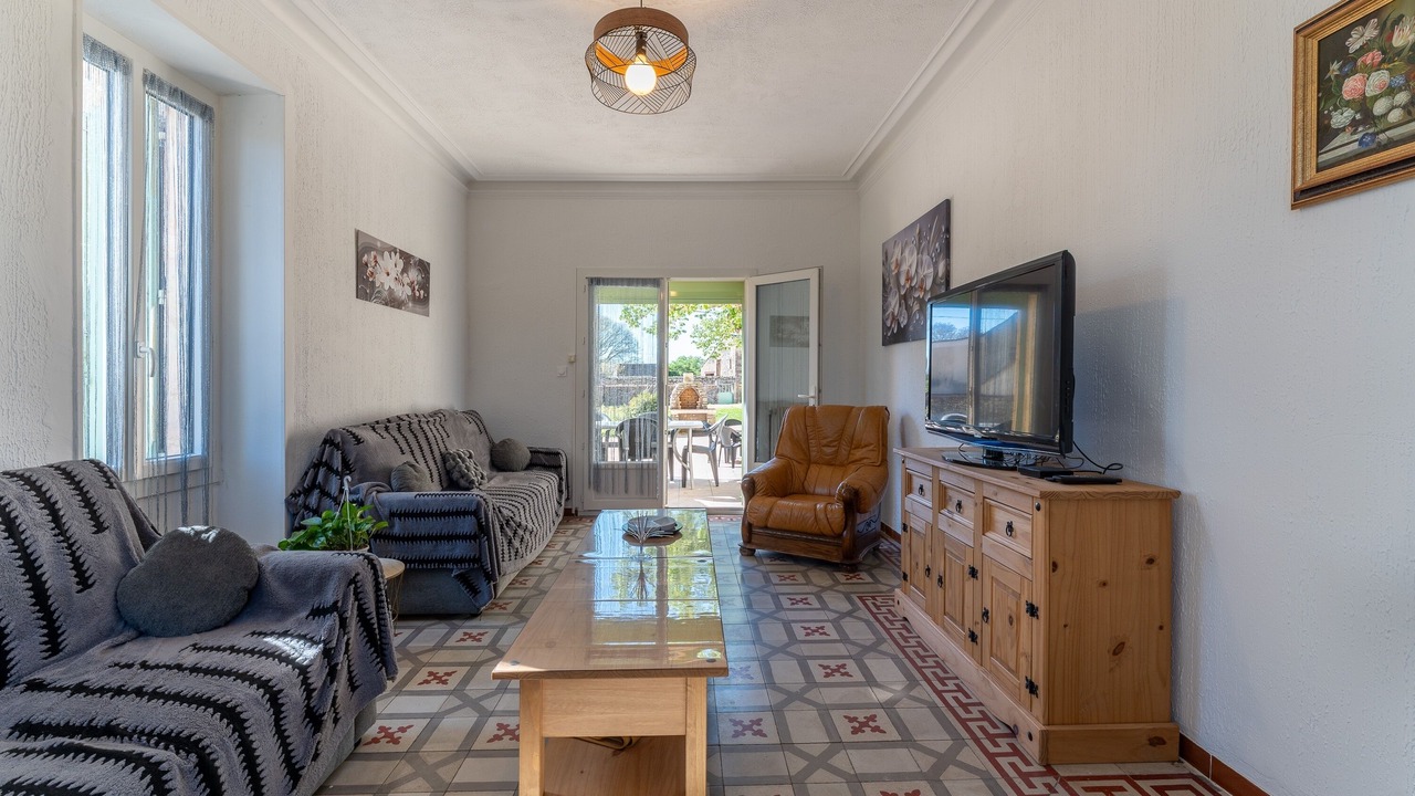 Photo of Livingroom in Saint-Laurent-La-Vernede