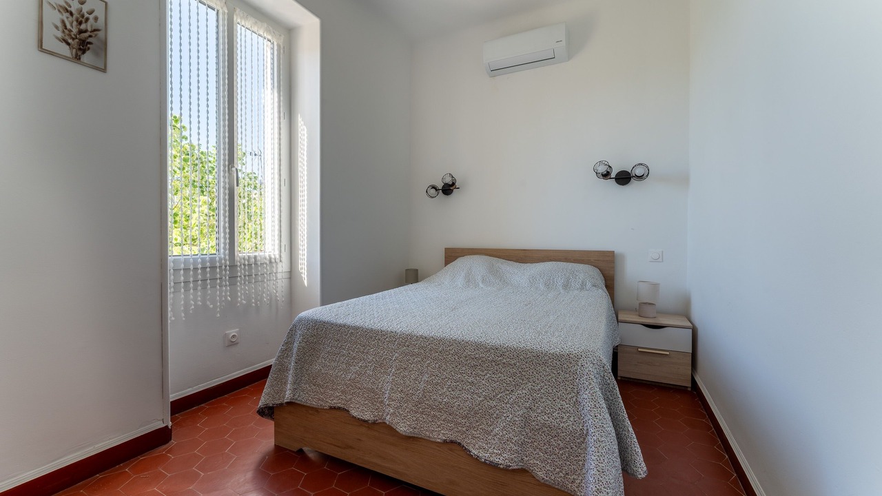 Photo of Bedroom in Saint-Laurent-La-Vernede