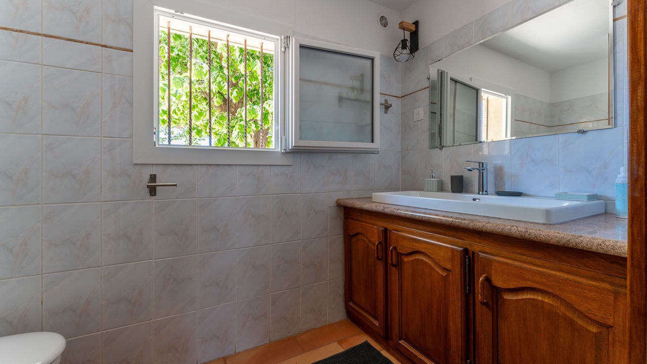 Photo of Bathroom in Saint-Laurent-La-Vernede