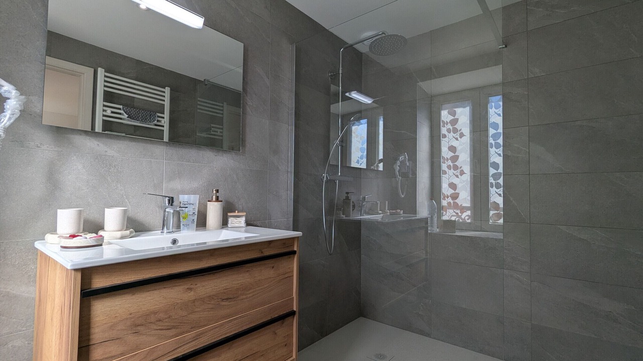 Photo of Bathroom in Colroy-la-Grande