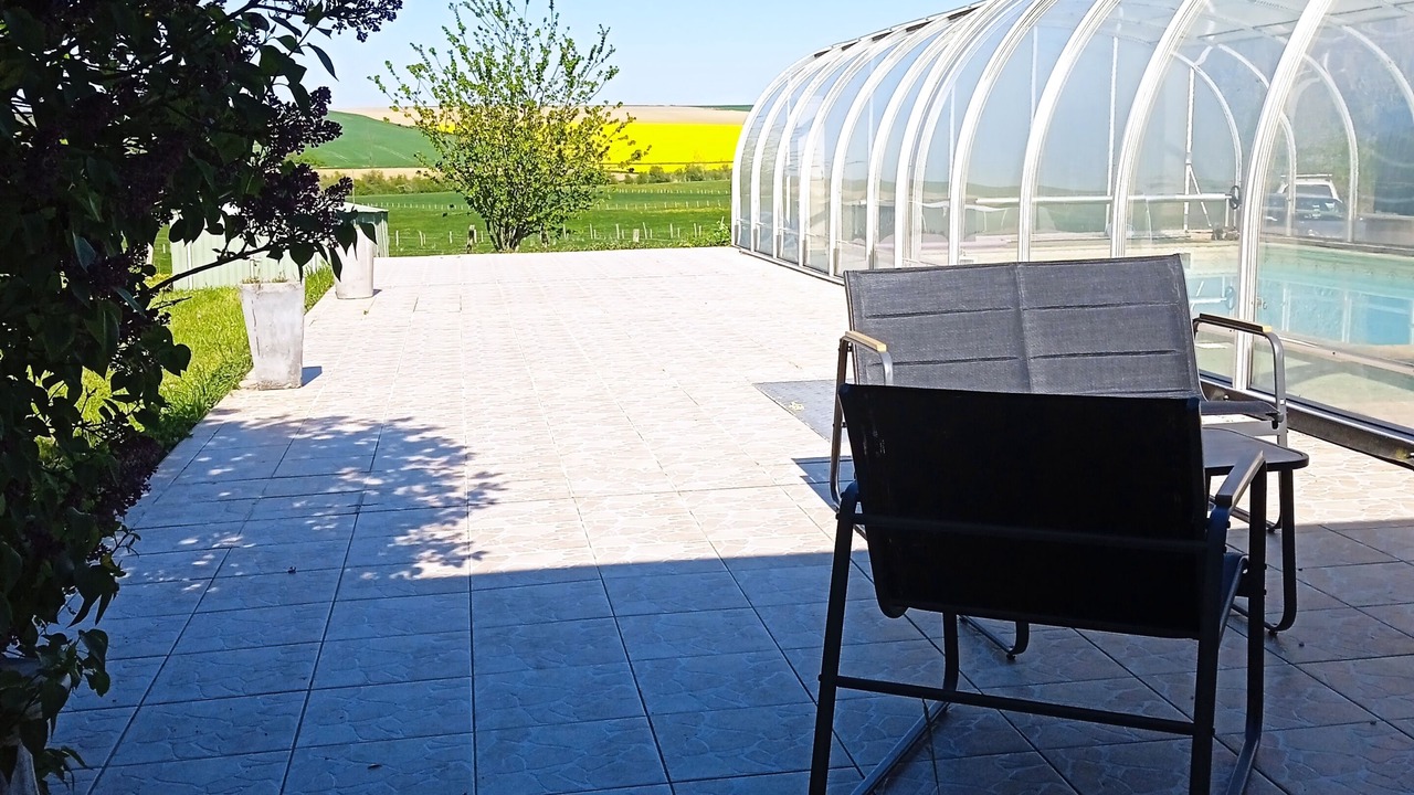 Photo of Patio Balcony in Deuxnouds-devant-Beauzee