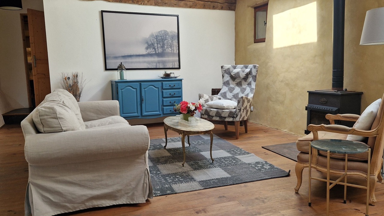 Photo of Livingroom in Cazaux-Villecomtal