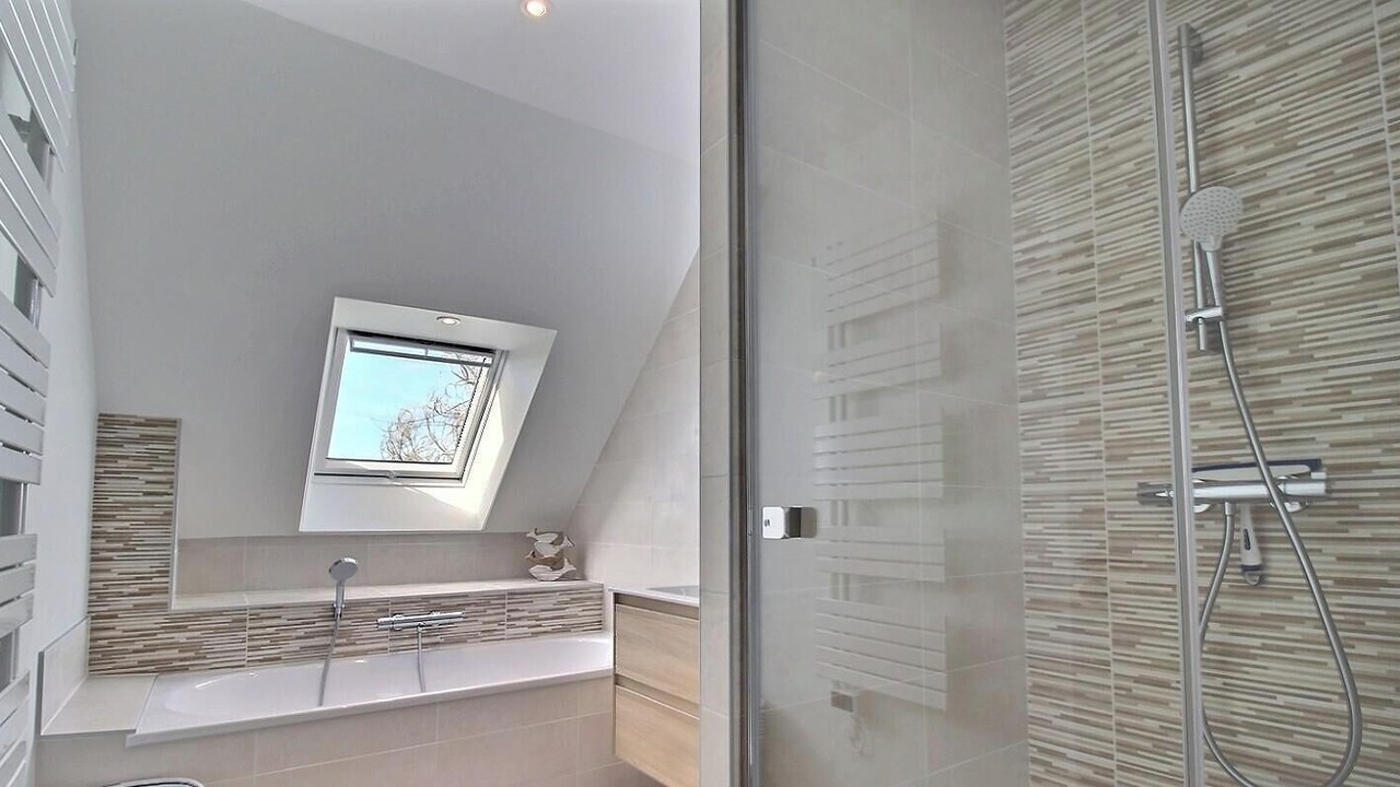 Photo of Bathroom in Saint-Lormel
