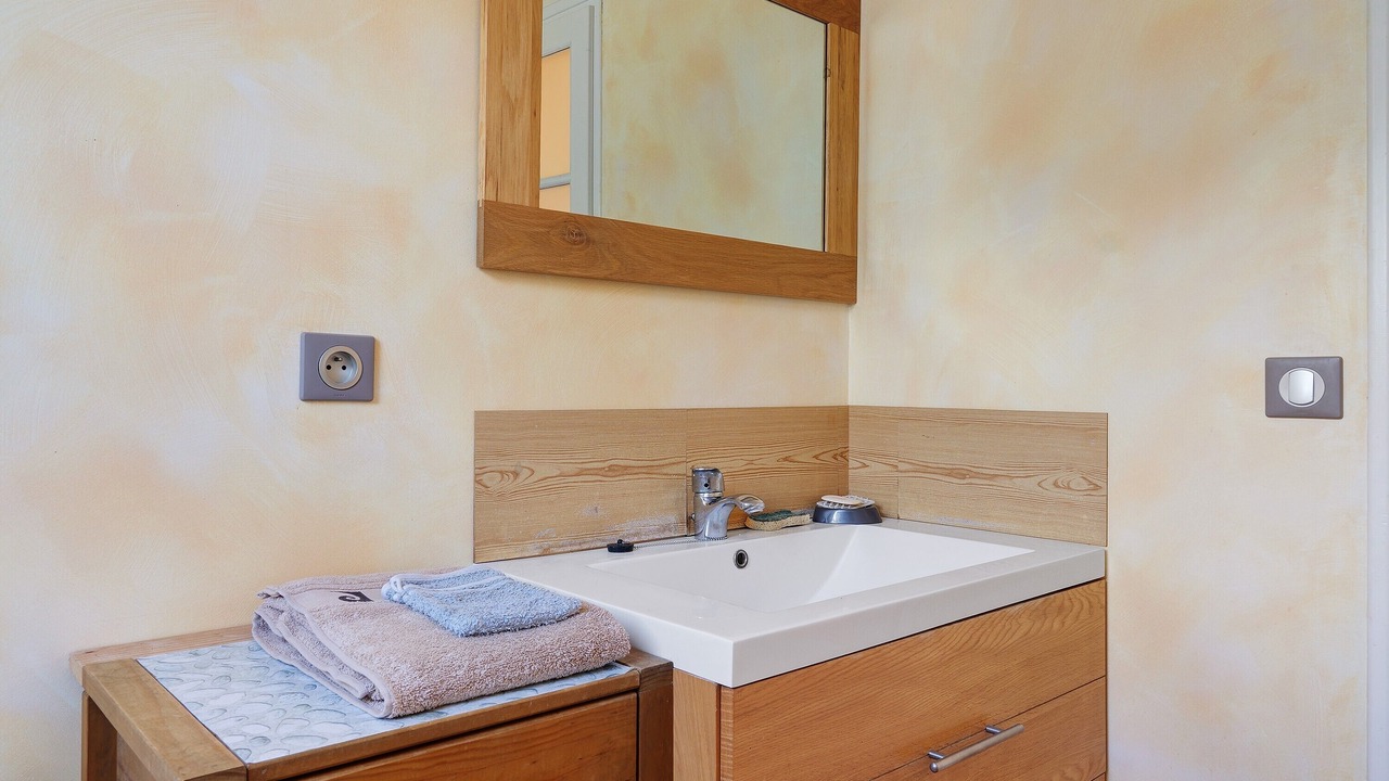 Photo of Bathroom in Lau-Balagnas