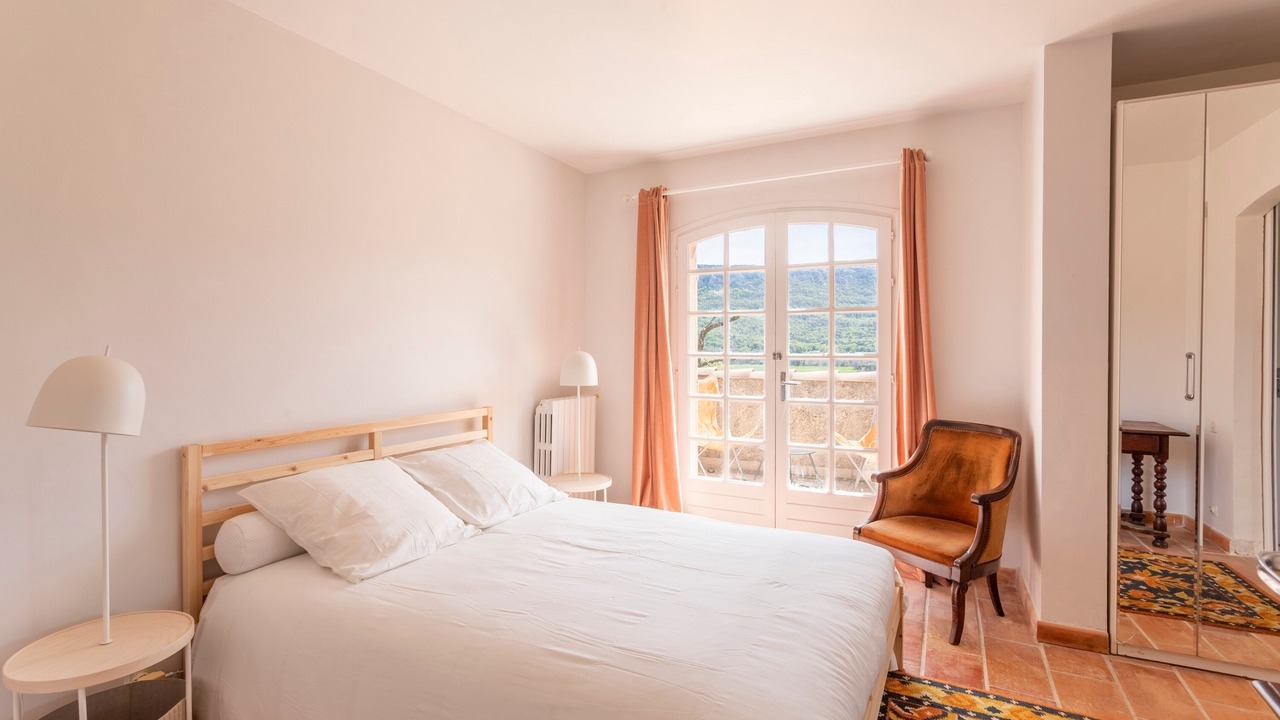 Photo of Bedroom in Plan-d'Aups-Sainte-Baume