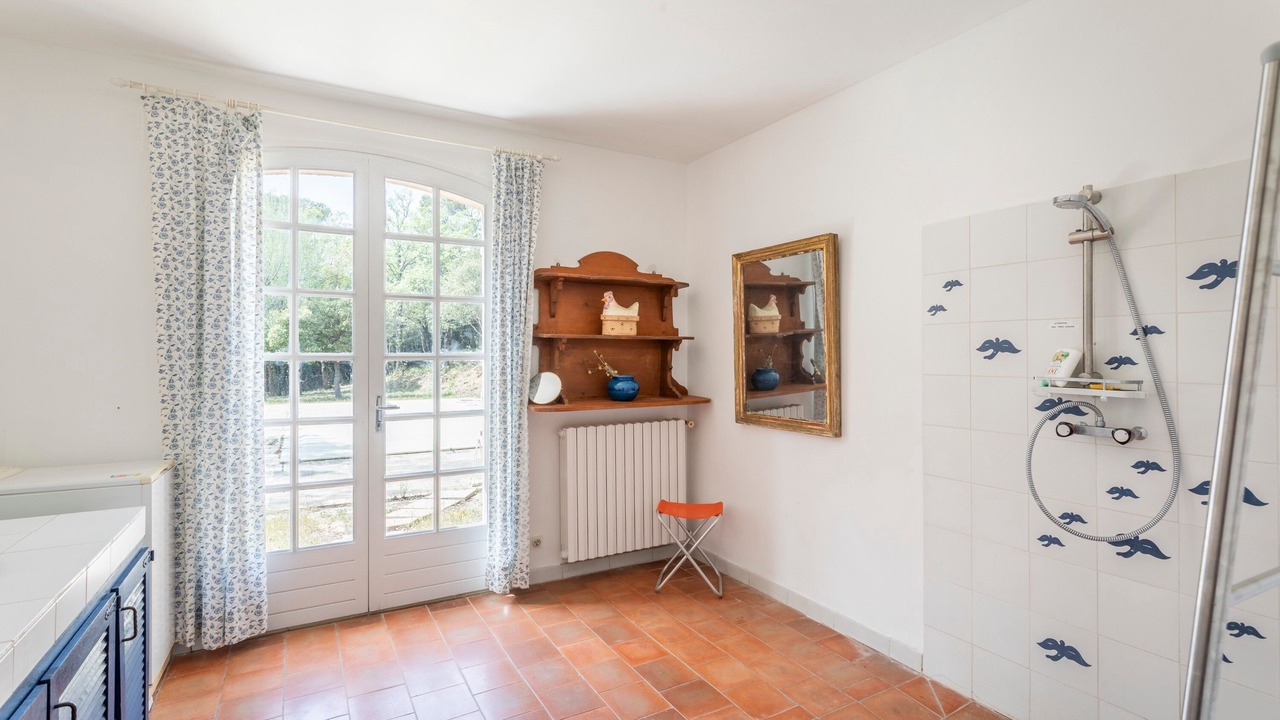Photo of Bathroom in Plan-d'Aups-Sainte-Baume