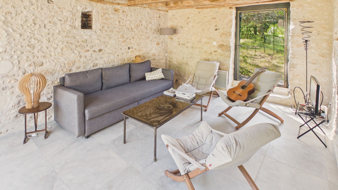 Photo of Livingroom in Thenon