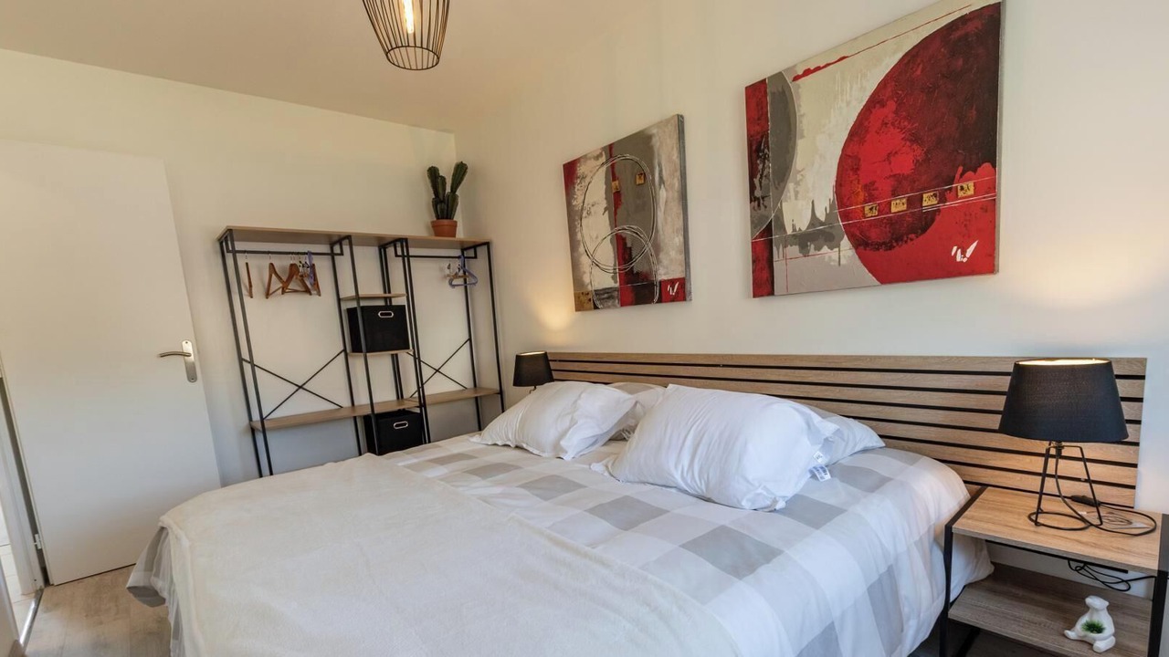 Photo of Bedroom in Saint-Germain-la-Ville
