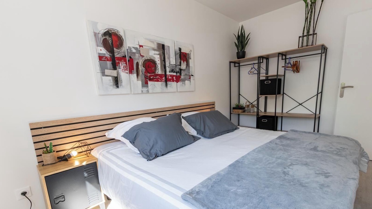Photo of Bedroom in Saint-Germain-la-Ville