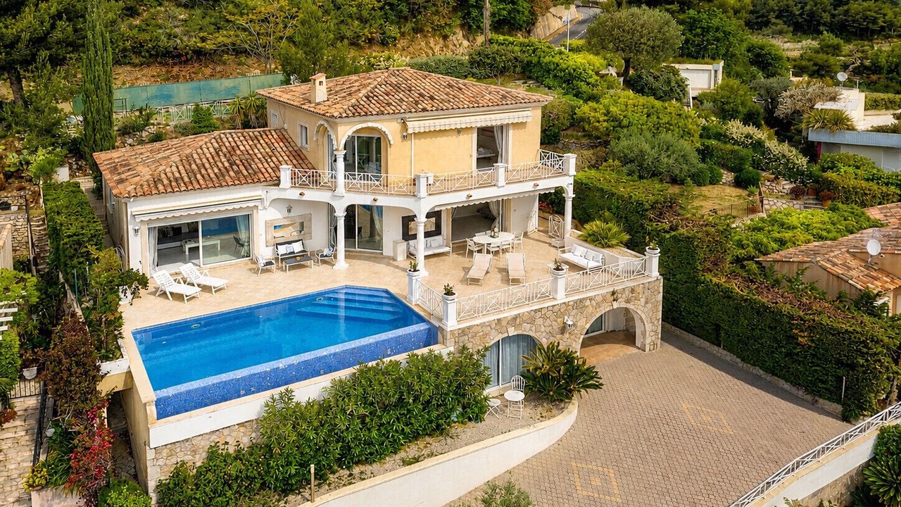 Photo of Outdoor in Beausoleil