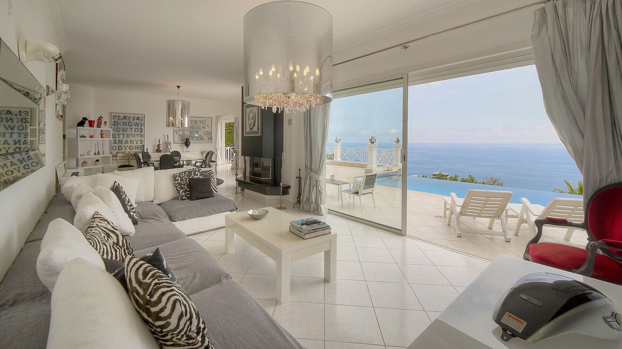 Photo of Livingroom in Beausoleil