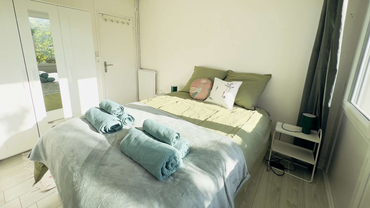 Photo of Bedroom in Saint-Brieuc