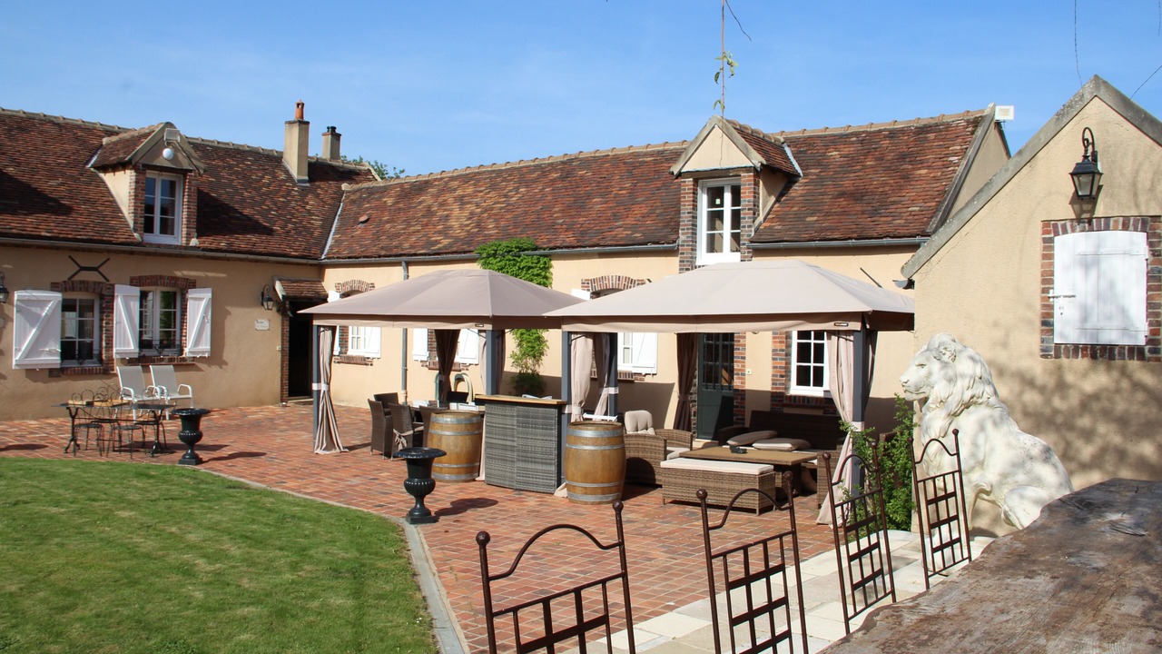 Photo of Patio Balcony in Villeneuve-sur-Yonne